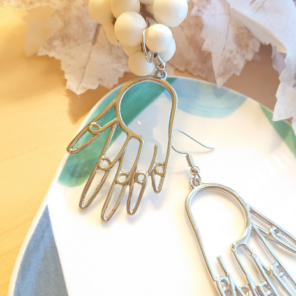 Hot Hands Shape Hook Earrings - Picture 2 of 7